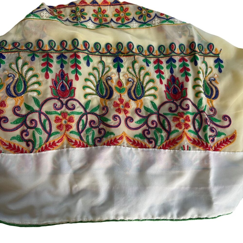 Elegant Blue and Cream Embroidered Saree - Picture 7 of 9
